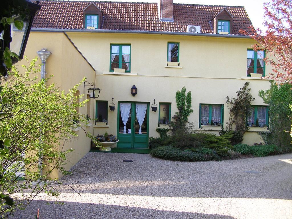 Logis Auberge À La Tête De Lard La Ferté-Imbault Esterno foto