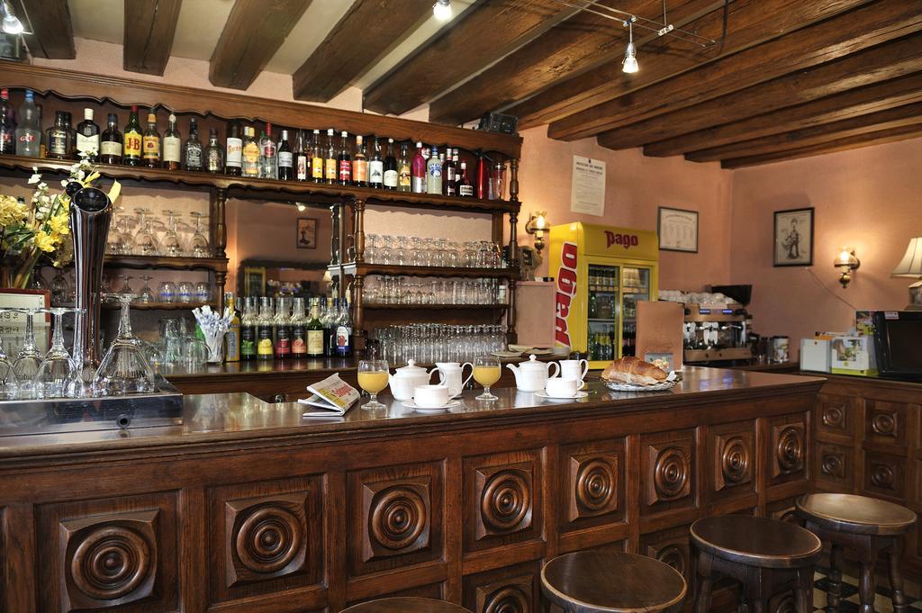 Logis Auberge À La Tête De Lard La Ferté-Imbault Esterno foto