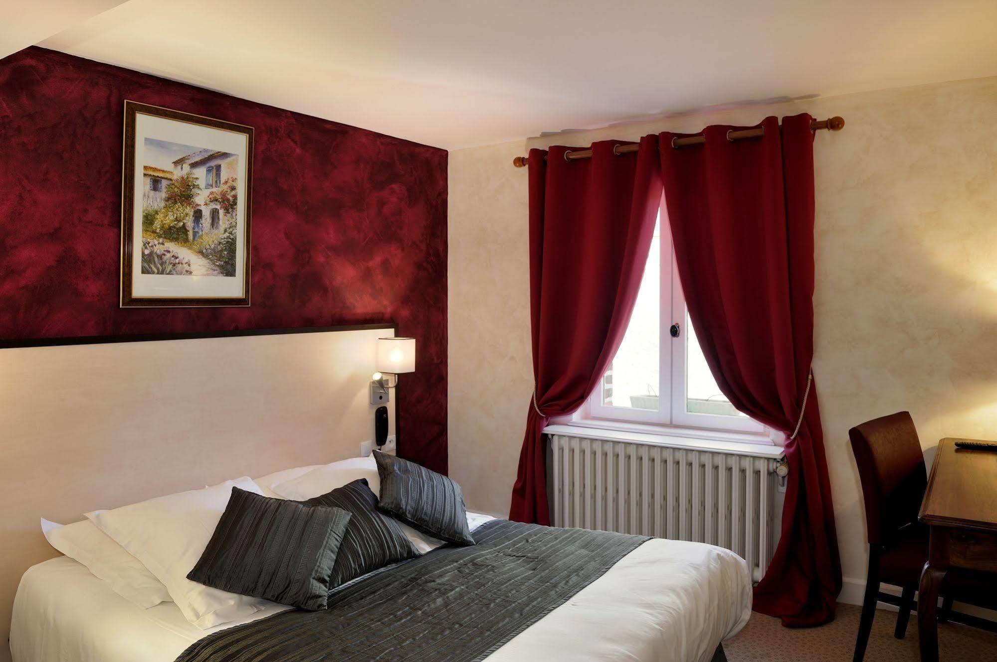 Logis Auberge À La Tête De Lard La Ferté-Imbault Esterno foto